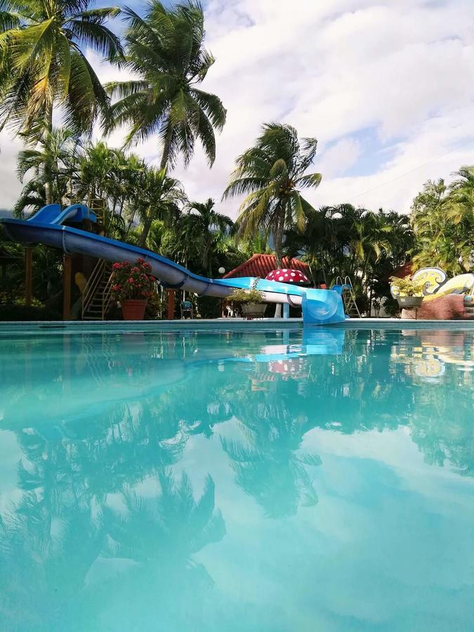 Hotel Santa Cruz Zapaca Екстериор снимка