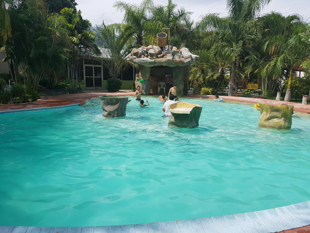 Hotel Santa Cruz Zapaca Екстериор снимка